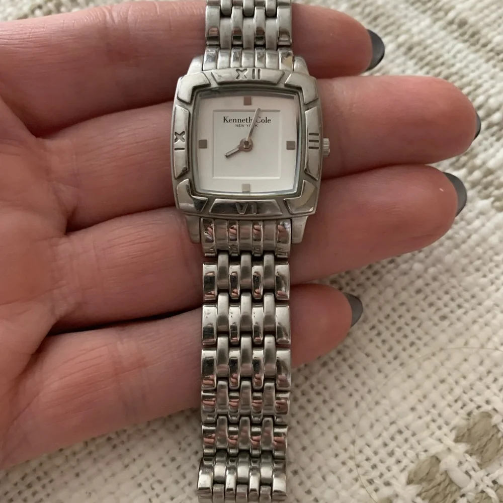 Kenneth Cole Watch - Picture 2 of 4